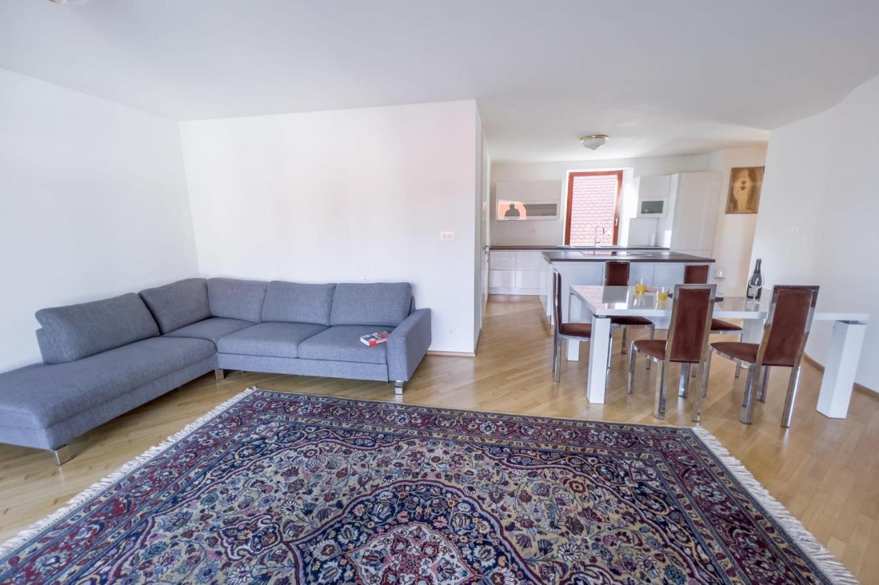 Riverside Ljubljanica With Private Parking Apartment Любляна Екстериор снимка