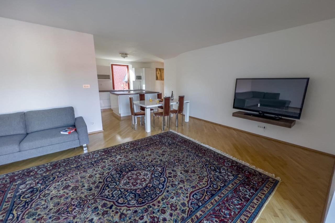 Riverside Ljubljanica With Private Parking Apartment Любляна Екстериор снимка