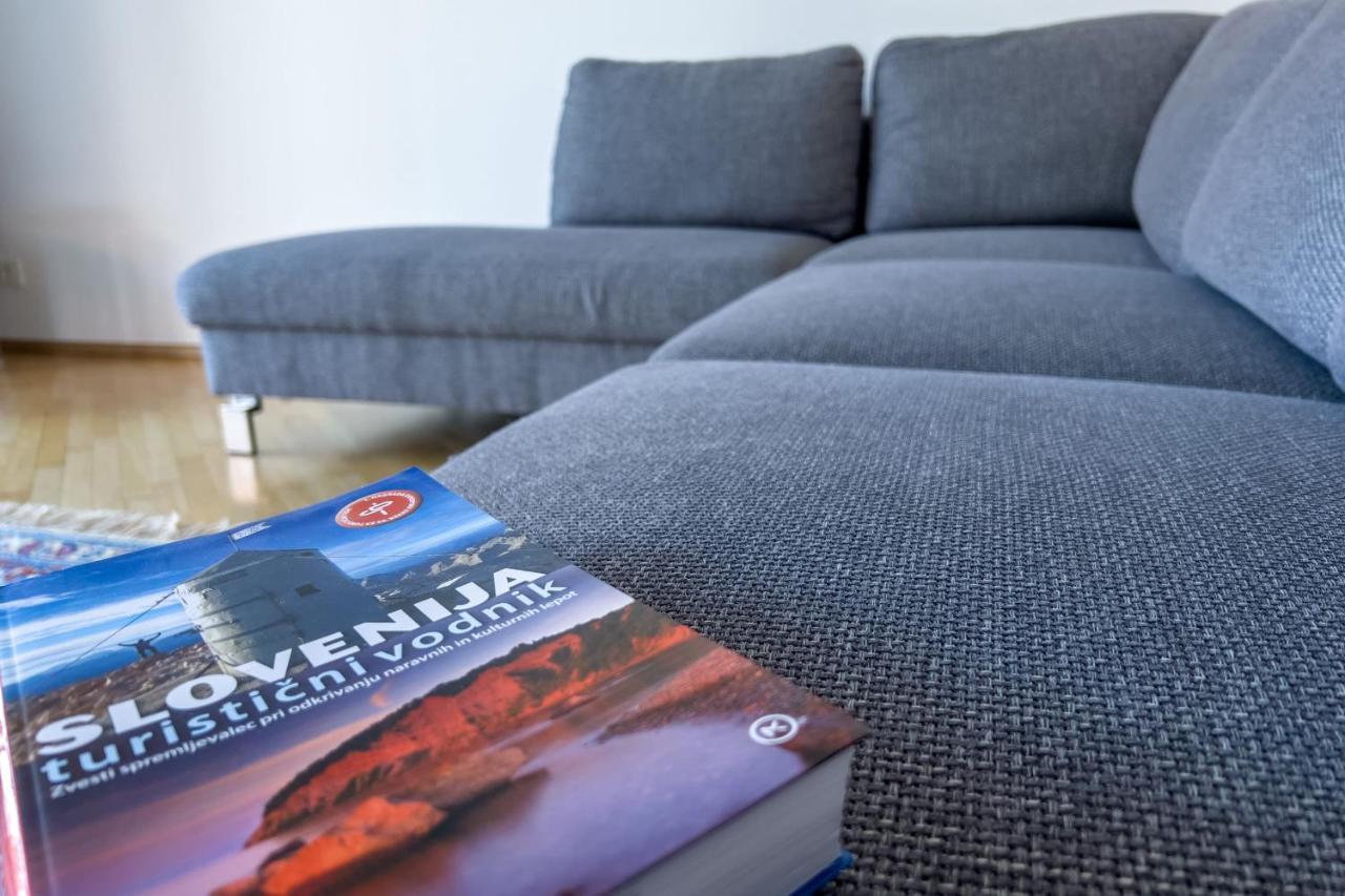 Riverside Ljubljanica With Private Parking Apartment Любляна Екстериор снимка